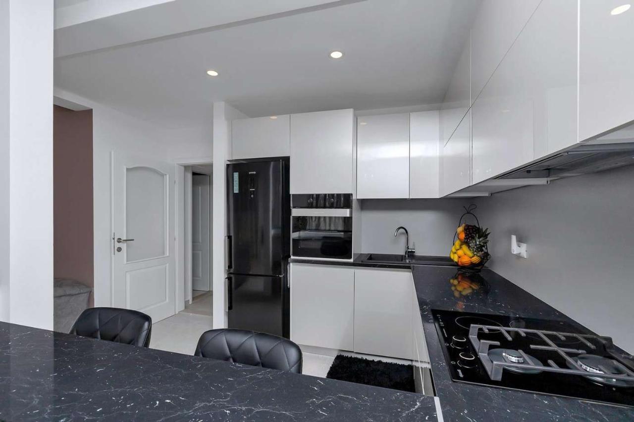 Luxurious Apartment Nino Макарська Екстер'єр фото
